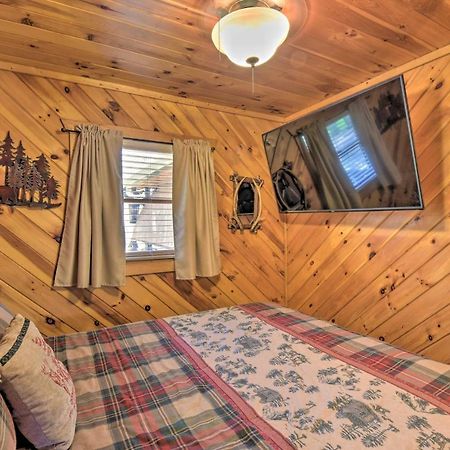 Helen Cabin With Deck And Hot Tub Less Than Half Mi To Main St 外观 照片