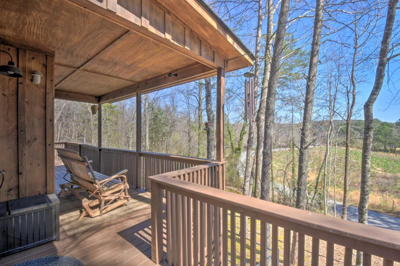 Helen Cabin With Deck And Hot Tub Less Than Half Mi To Main St 外观 照片